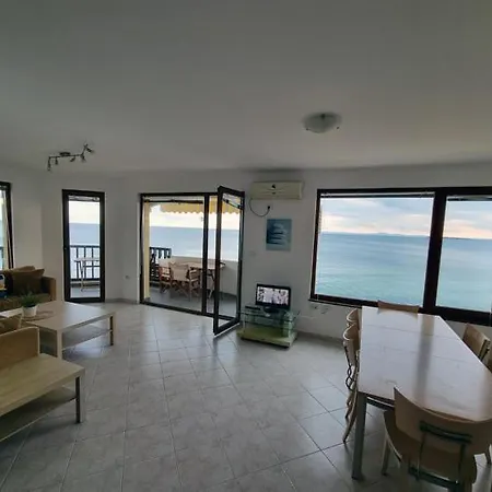 Apartment под наем с фронтална гледка море, гр. влас