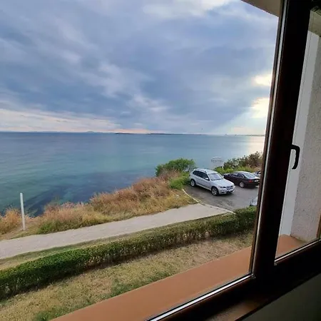 под наем с фронтална гледка море, гр. влас Apartment